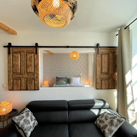 O Pyrenees Quartier Historique * أُلورو سات ماري