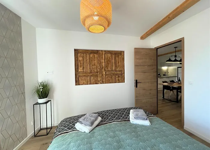 O Pyrenees Quartier Historique * أُلورو سات ماري